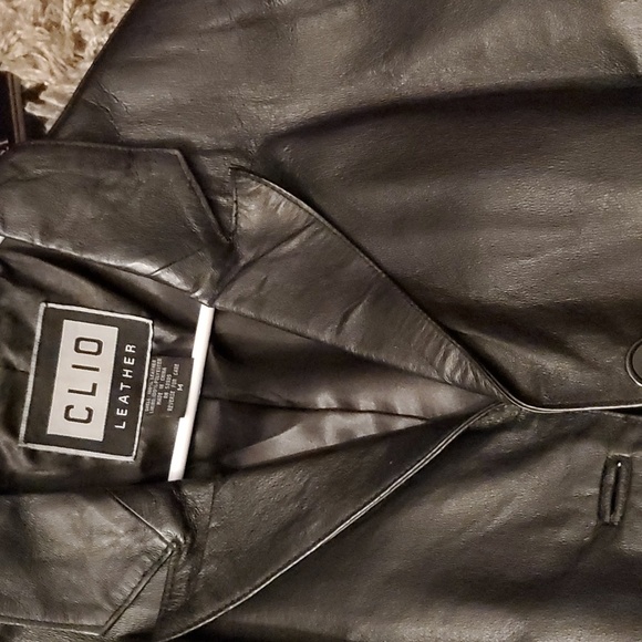 Leather jacket - Picture 2 of 3